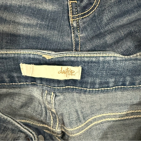 BKE Stella Straight Leg Jeans & Daytrip Lynx Skinny Jeans - Picture 5 of 8